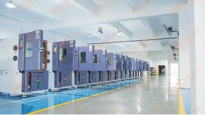 为什么快速温变试验箱的工作室容积建议至少是被测样品体积的3倍以上，风道遮挡对<i style='color:red'>温度均匀性</i>有多大影响？